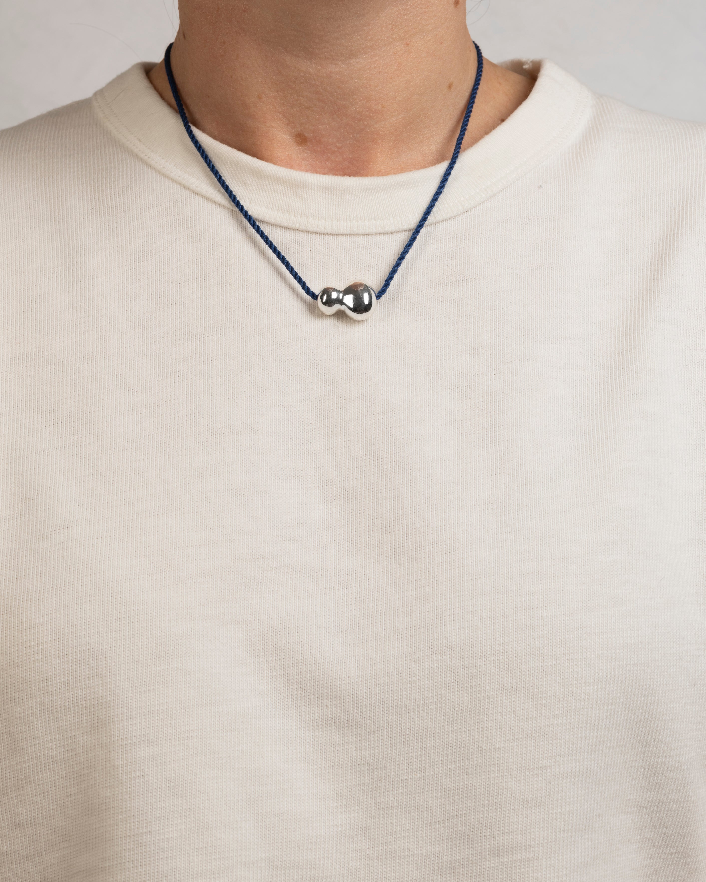 アクセサリー DOUBLE BEAM LINK ON SILKY CORD NECKLACE Double Bubble Silk Cord Necklace – Onus Studio